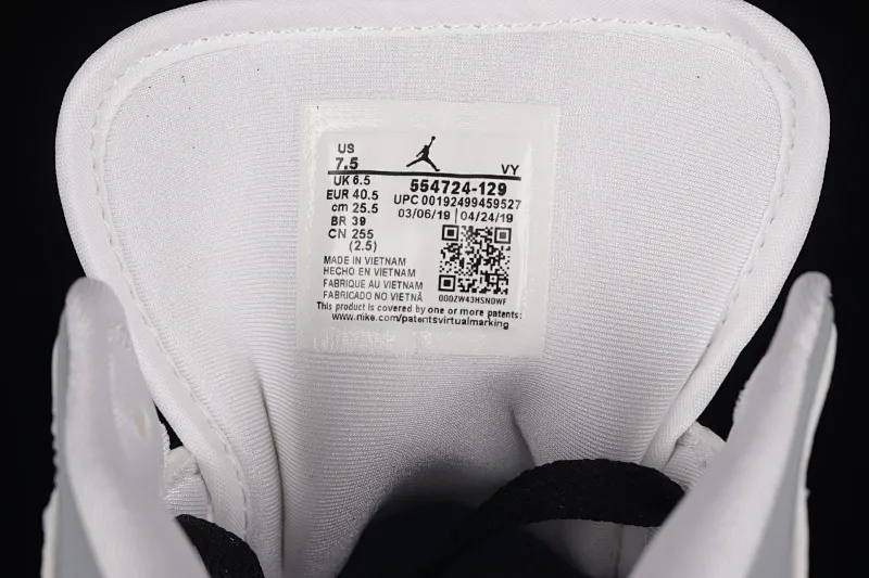 All categories Air Jordan Jordan series basketball shoes Air Jordan 1 Mid Air Jordan 1 Mid "PS5" AJ1 Joe 1 theme video game black and white gray mid-top basketball shoes 554724-129